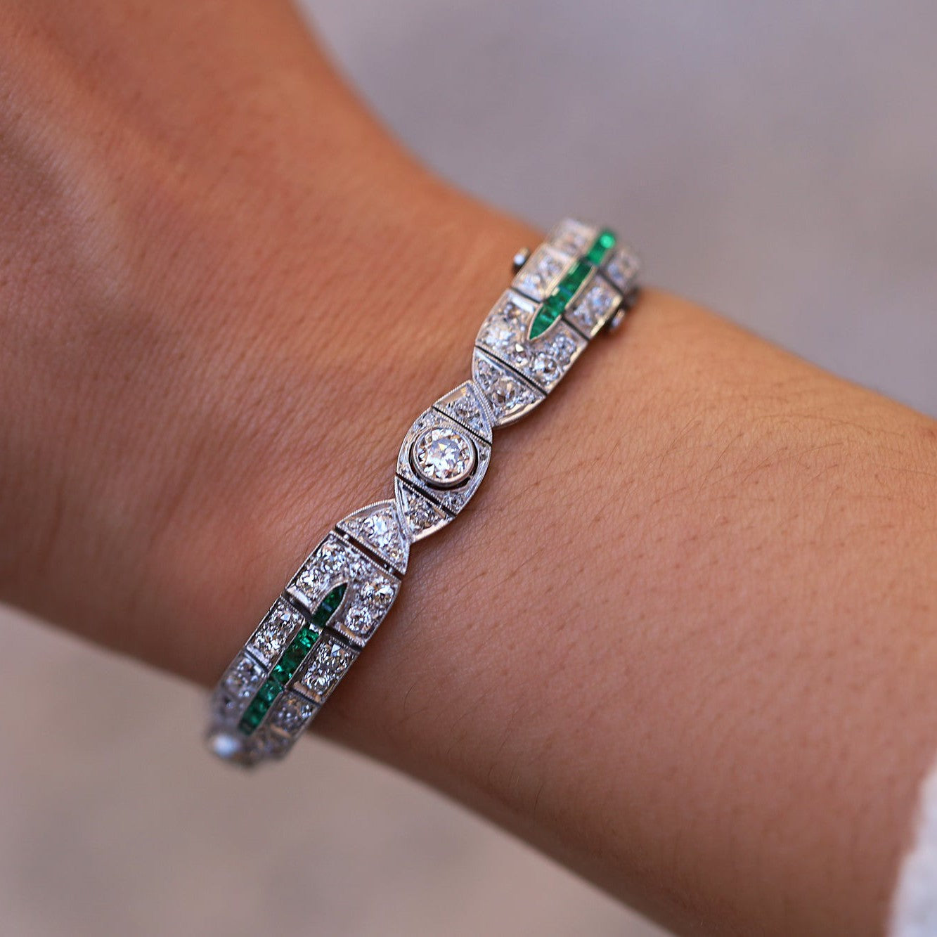 Art Deco Platinum 6 Carat Diamond and Calibré Emerald Bracelet