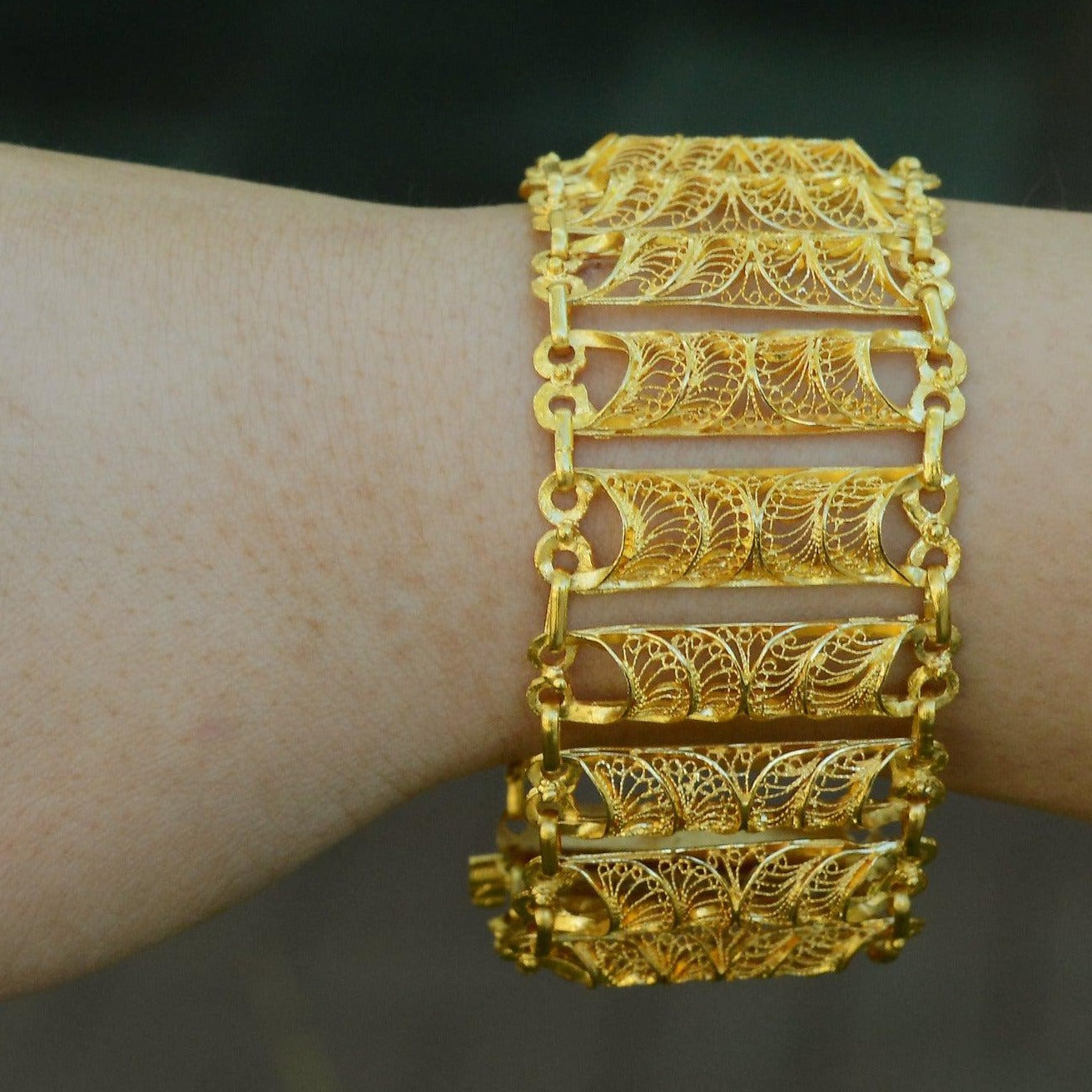 Etruscan Revival 22 Karat Gold Wide Filigree Link Bracelet